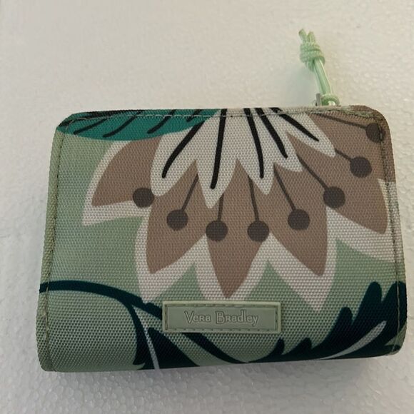 Vera Bradley Mint Green Small Zip Wallet - Picture 2 of 4